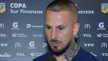 Benedetto en conferencia de prensa.