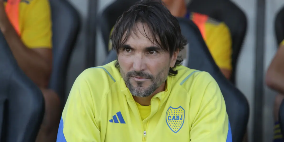 Diego Martínez dirigiendo a Boca.