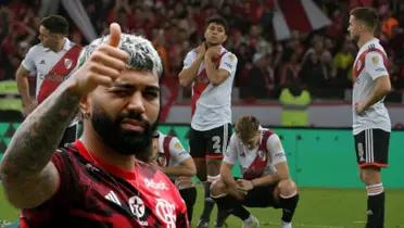 Gabigol con la camiseta de Flamengo y jugadores de River de fondo.