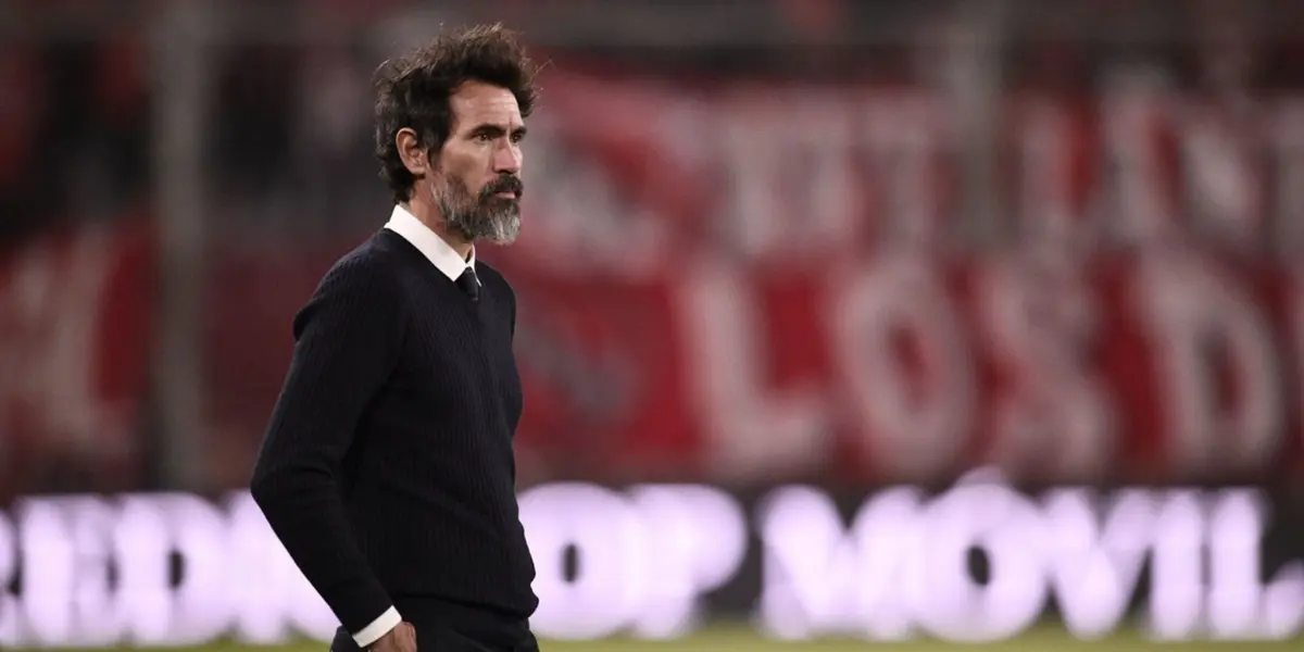 Tras la derrota de Independiente 1 a 0 ante Racing en el clásico de Avellaneda, las siguientes horas serán claves para la continuidad de Domínguez.