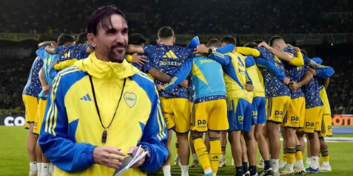 Diego Martínez con la campera de Boca y de fondo, los jugadores de Boca.